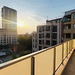 Апартаменты Cozy Loft With Jacuzzi Bath Near Center & Free Street Parking Пловдив