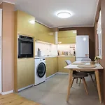 Cozy Loft With Jacuzzi Bath Near Center & Free Street Parking Апартаменты *
