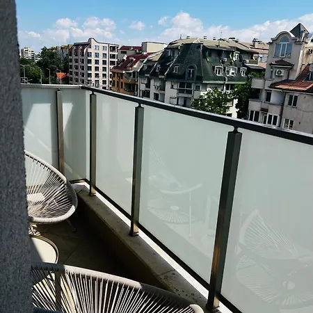 Cozy Loft With Jacuzzi Bath Near Center Plovdiv