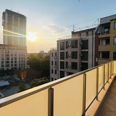 Apartment Cozy Loft With Jacuzzi Bath Near Center Plovdiv