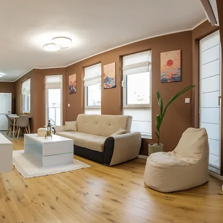 Апартаменты Cozy Loft With Jacuzzi Bath Near Center & Free Street Parking