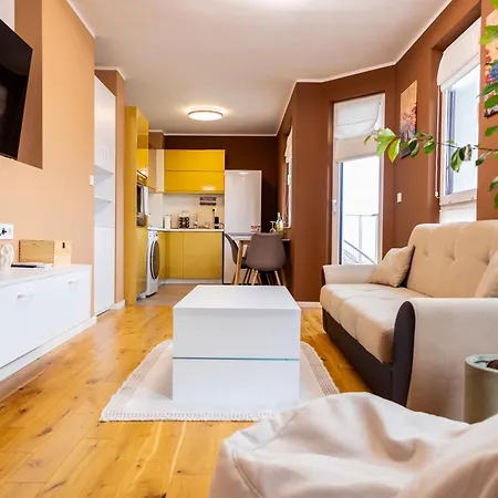 Cozy Loft With Jacuzzi Bath Near Center & Free Street Parking Пловдив