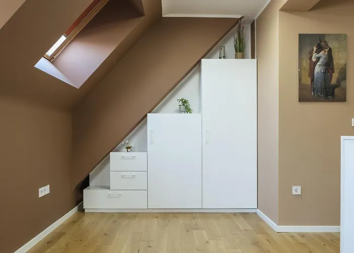 公寓 Romantic Loft With Jacuzzi Bath Near Center 普罗夫迪夫